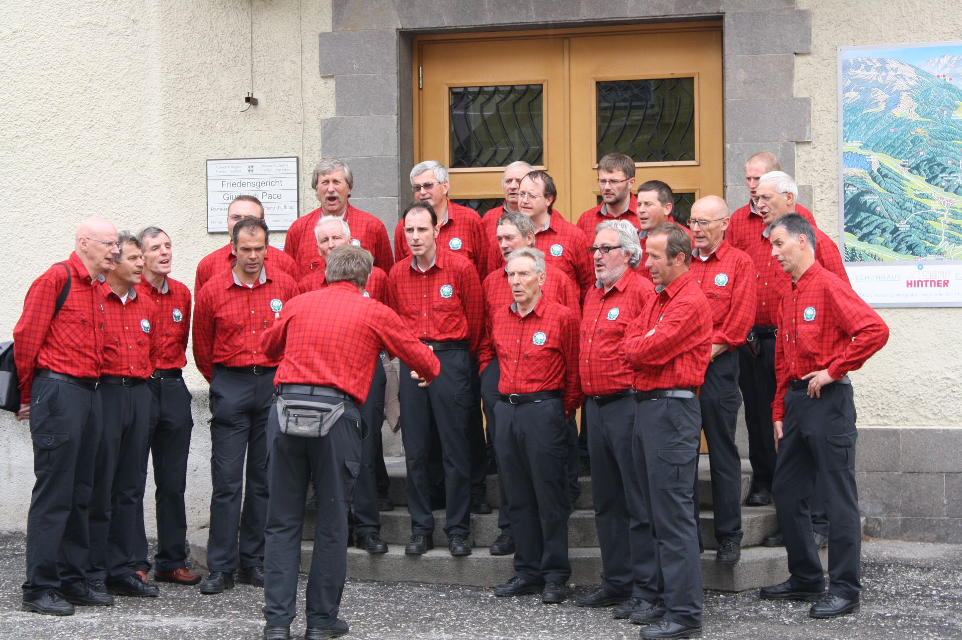 2011-22 Brunnensingen Welsberg.jpg